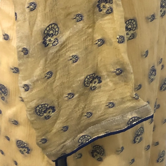 Pakistani outfit 3 piece set,gold costume. Small. - Picture 3 of 15